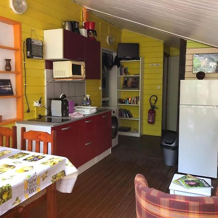 Location Gite Bungalow A 70M De La Plage Bouillante Exterior photo