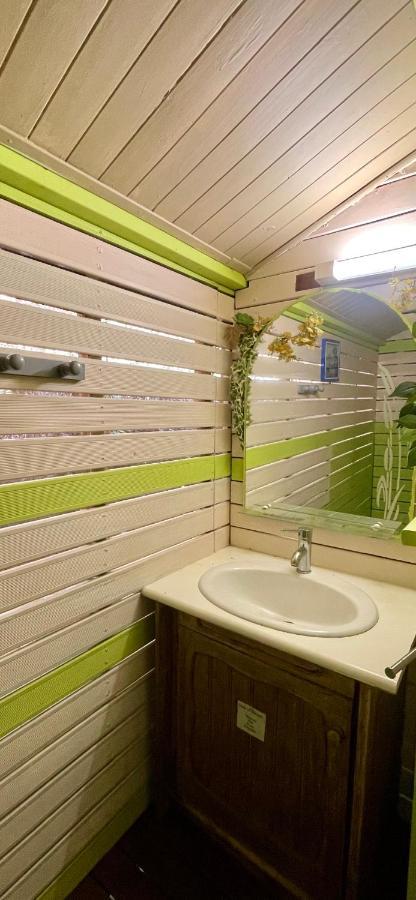 Location Gite Bungalow A 70M De La Plage Bouillante Exterior photo